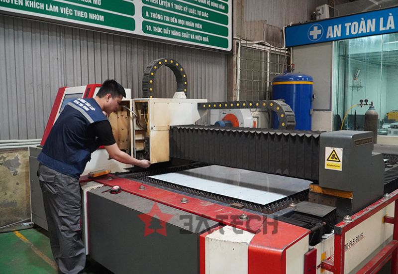 Gia công chấn gấp inox: Tổng quan và Ứng dụng