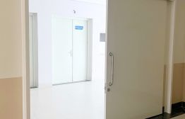 Lắp đặt cửa phòng mổ chuyên nghiệp – Giải pháp an toàn và hiện đại từ 3ATECH